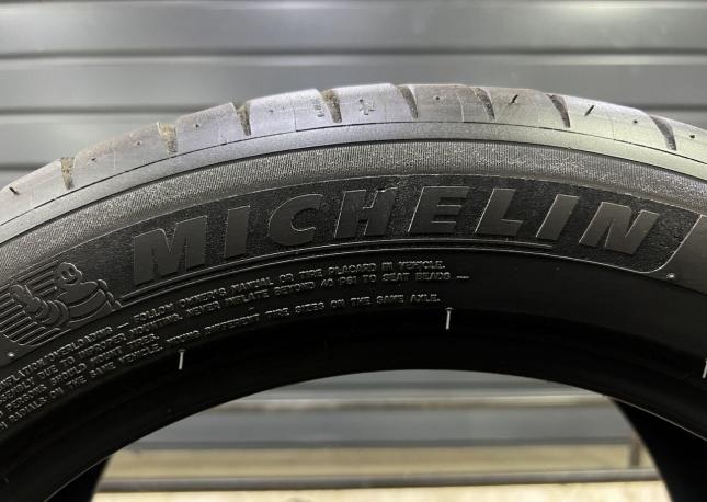 Michelin Pilot Sport 4 245/45 R17 99Y