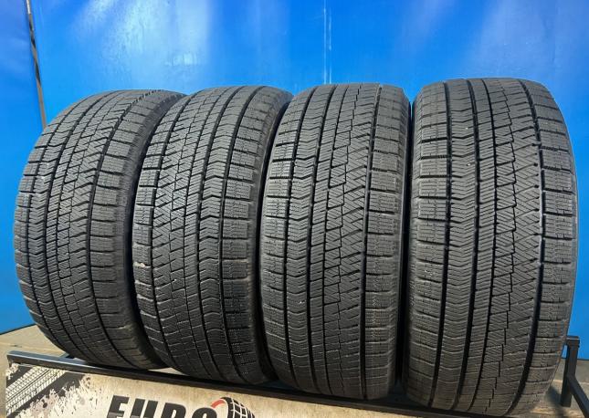 Bridgestone Blizzak VRX2 225/50 R17 95Q