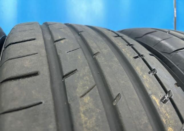 Yokohama ADVAN Apex V601 245/45 R19 102Y