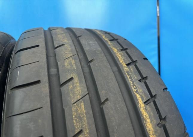 Yokohama ADVAN Apex V601 245/45 R19 102Y