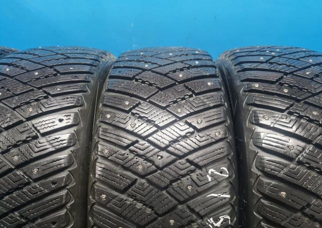 Goodyear Ultragrip Ice Arctic 215/55 R17 98T