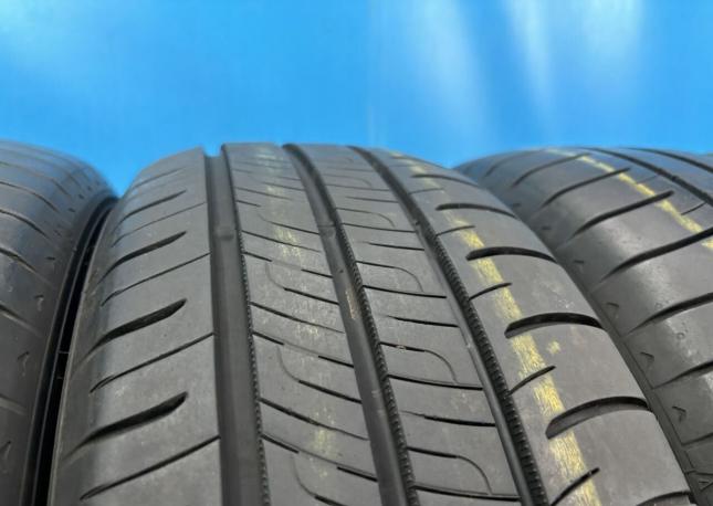 Dunlop Enasave RV505 215/60 R16 95H