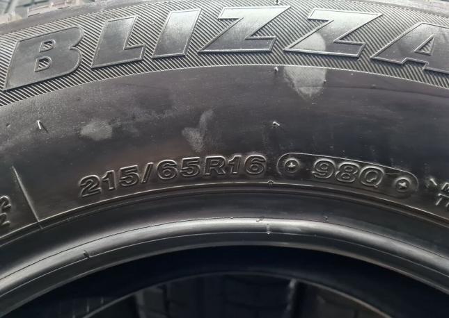 Bridgestone Blizzak Revo GZ 215/65 R16 98Q