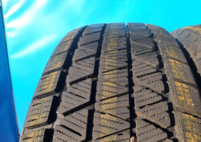 Bridgestone Blizzak DM-V3 235/65 R18 106Q