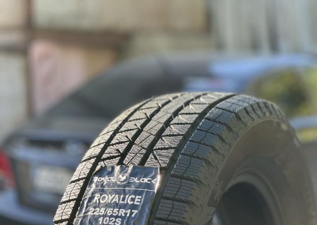 Royal Black Royal Ice 225/65 R17 102S