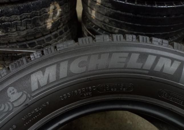 Michelin Agilis Alpin 235/65 R16C 115R