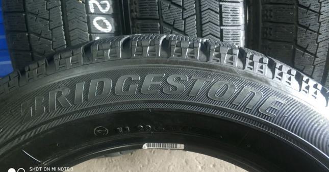 Bridgestone Blizzak VRX 205/60 R16 98Q