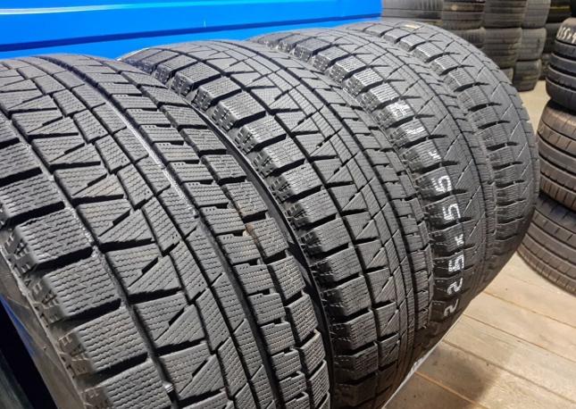 Bridgestone Blizzak Revo GZ 225/55 R17 97Q