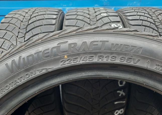 Kumho WinterCraft WP71 245/40 R18 и 225/45 R18 95W