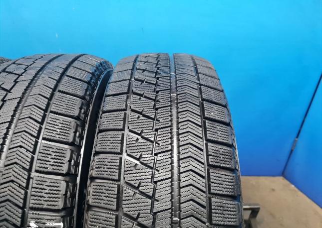 Bridgestone Blizzak VRX 215/65 R16 98Q