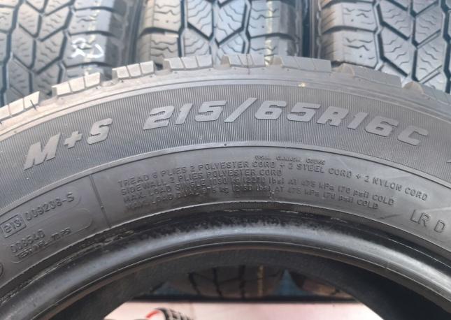 Goodyear Cargo Ultra Grip 215/65 R16C 104T