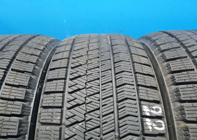 Bridgestone Blizzak VRX2 225/50 R17 95Q