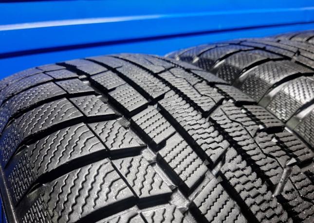 Toyo Winter Tranpath TX 215/60 R17 99T