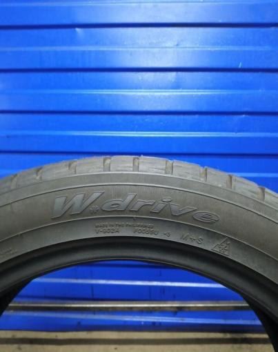 Yokohama W.Drive V902A 215/55 R18 95W