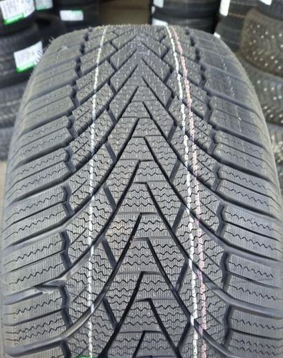 Grenlander IceHawke 1 215/45 R17 89V