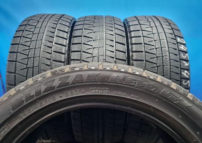 Bridgestone Blizzak Revo GZ 245/45 R18 96Q