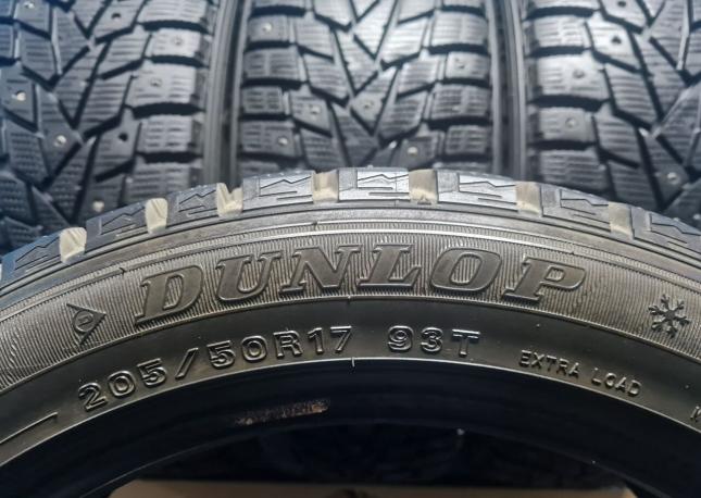 Dunlop SP Winter Ice 02 205/50 R16 93T