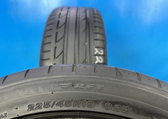 Bridgestone Potenza S001 225/45 R19 94W