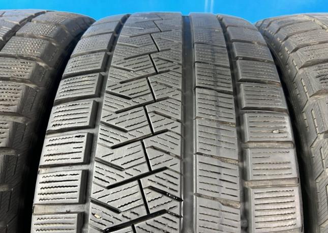 Pirelli Ice Asimmetrico 245/45 R17 99R