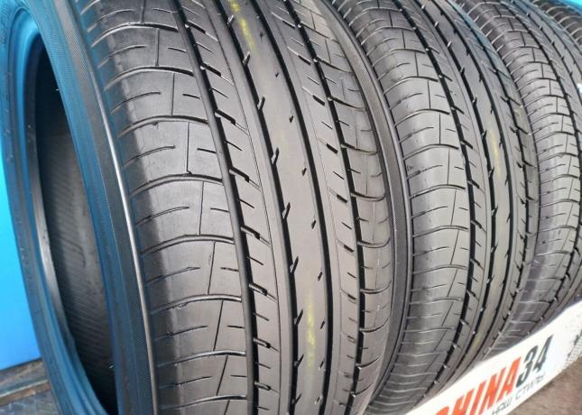 Yokohama dB Decibel E70 215/55 R17 94V