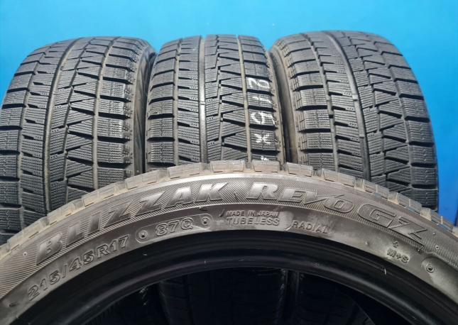 Bridgestone Blizzak Revo GZ 215/45 R17 87Q