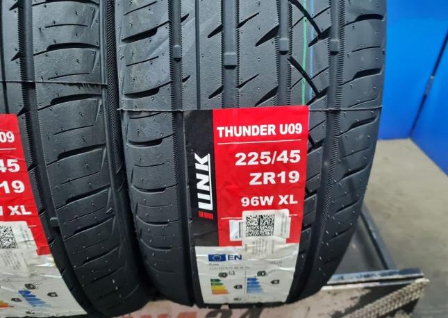 iLink Thunder U09 225/45 R19 96W