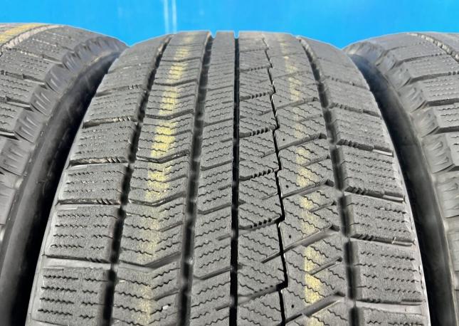 Bridgestone Blizzak VRX2 245/45 R19 98Q