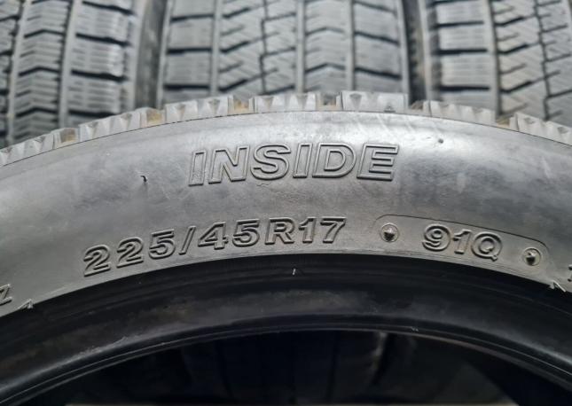 Bridgestone Blizzak VRX2 225/45 R17 91Q