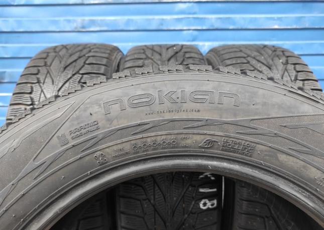 Nokian Tyres Hakkapeliitta R2 SUV 235/60 R18 107R