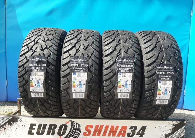 Royal Black Royal Stud 225/50 R17 99V