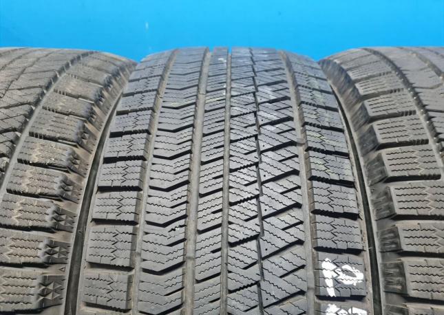 Bridgestone Blizzak VRX2 225/55 R17 97R