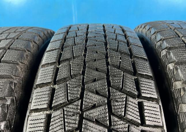 Bridgestone Blizzak DM-V1 215/65 R16 98Q