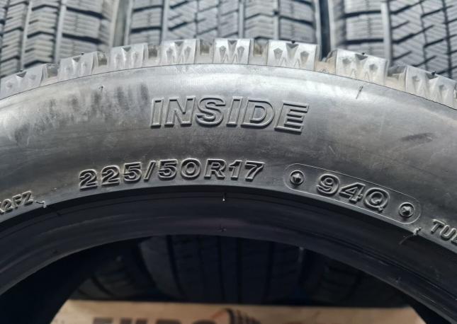 Bridgestone Blizzak VRX2 225/50 R17 95Q