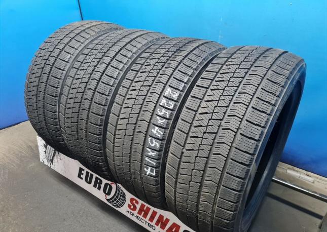 Bridgestone Blizzak VRX2 225/45 R17 91Q