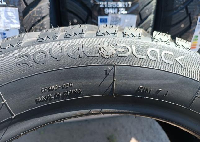 Royal Black Royal Stud 215/55 R17 98V