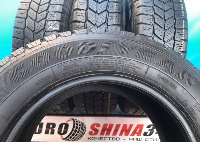 Goodyear Cargo Ultra Grip 215/65 R16C 104T