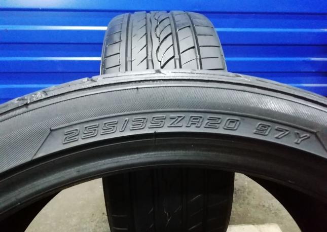 Sumitomo HTR Z III 255/35 R20 102Y