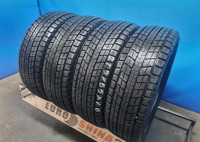 Dunlop Winter Maxx SJ8 215/65 R16 98Q