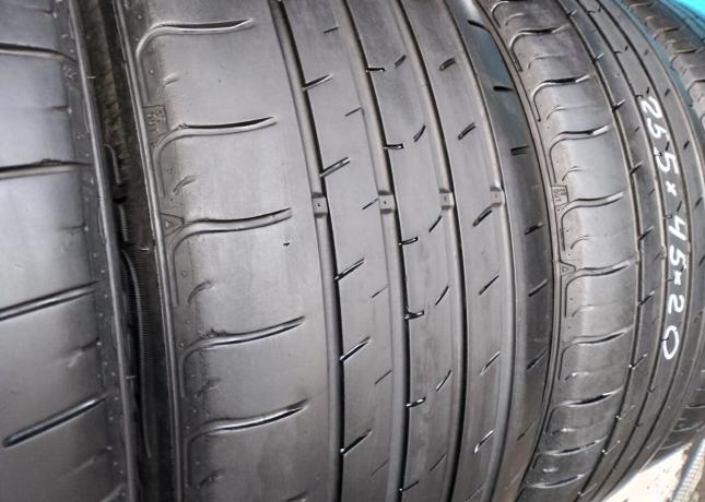 Nexen N Fera RU1 255/45 R20 V