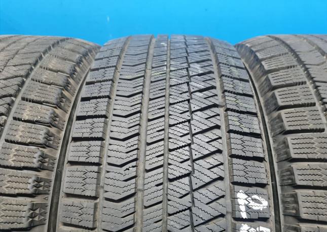 Bridgestone Blizzak VRX2 225/55 R17 97Q