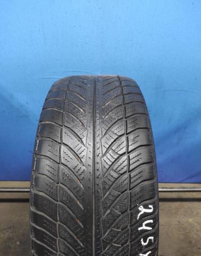 Goodyear UltraGrip 8 245/45 R18 100W