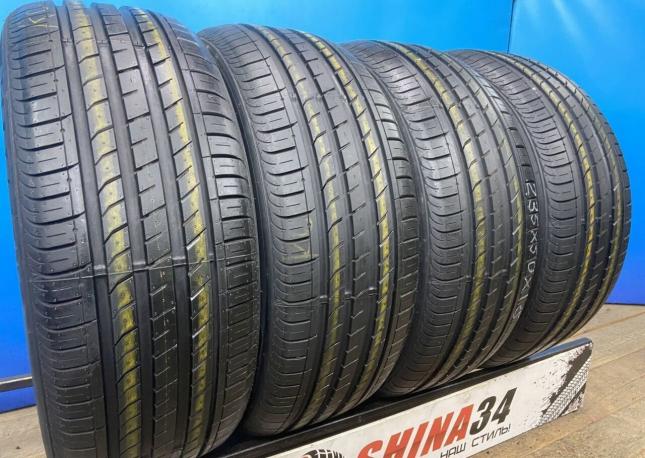 Roadstone N&#39;Fera SU1 235/50 R18 101W