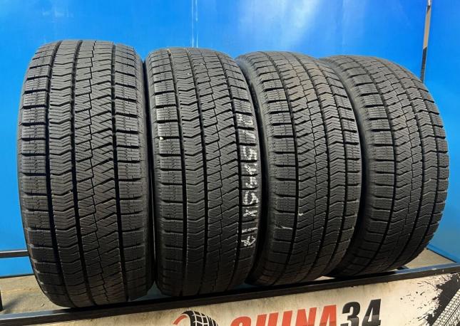 Bridgestone Blizzak VRX2 215/45 R17 87Q