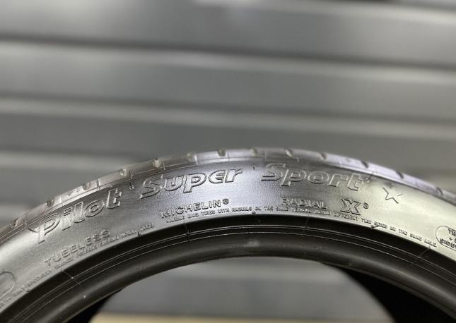 Michelin Pilot Super Sport 275/35 R19 100Y