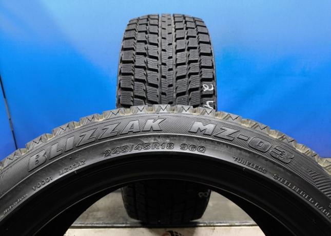 Bridgestone Blizzak MZ-03 245/45 R18 96Q