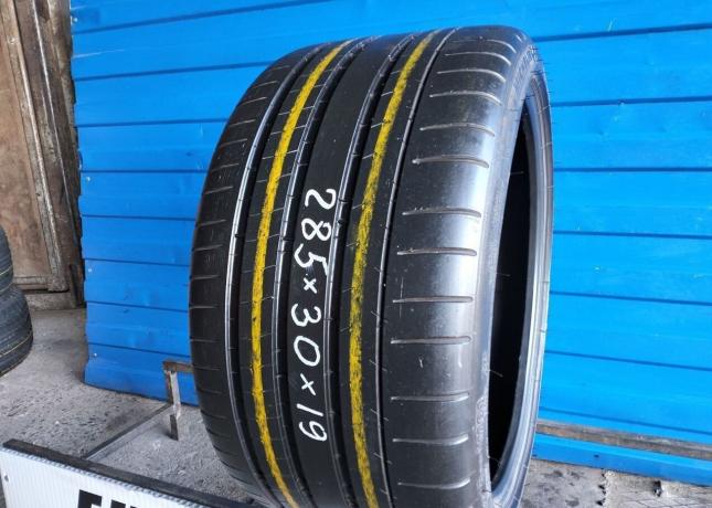 Michelin Pilot Super Sport 285/30 R19 98Y