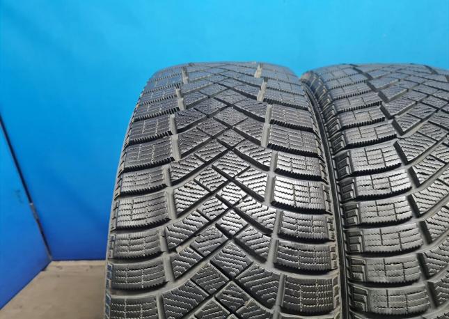 Pirelli Ice Zero FR 235/55 R18 104T