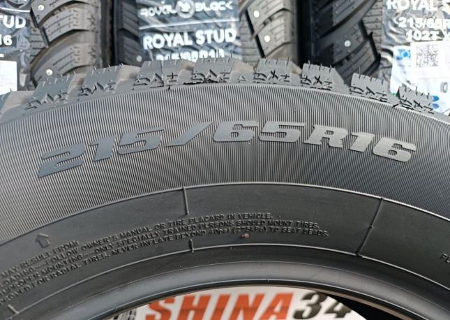 Royal Black Royal Stud 215/65 R16 103H