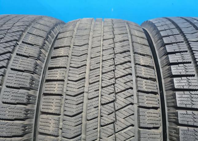 Bridgestone Blizzak VRX2 225/55 R17 97Q