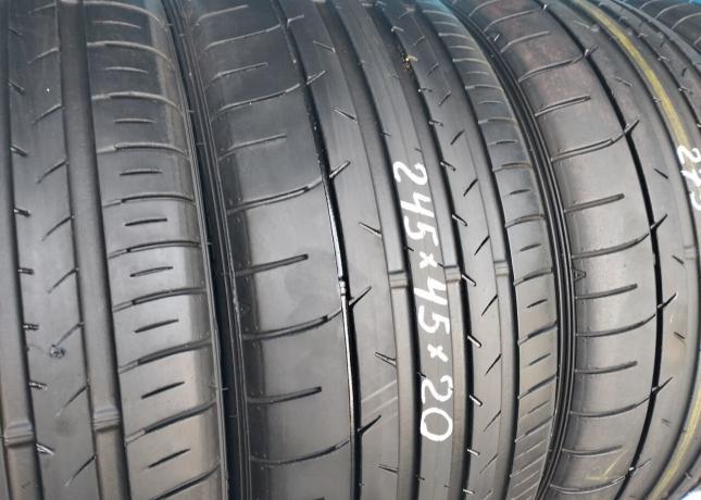 Dunlop SP Sport Maxx 050+ 245/45 R20 и 275/40 R20 107Y